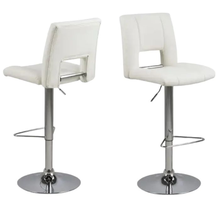 Sylvia Barstol, Hvid