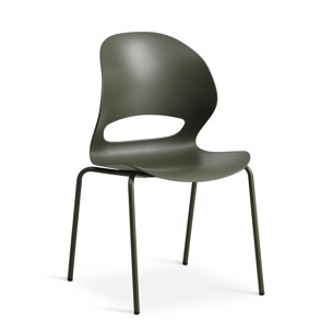 Linea Dining Chair kombinerer moderne design med funktionalitet. Stolen er fremstillet af holdbar