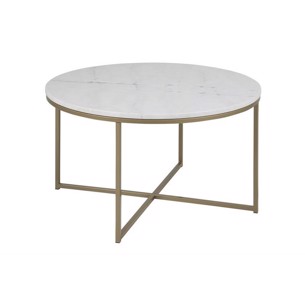 Alisma rundt sofabord - Hvid glasplade med marmormønster - stel i lyst messingfarvet metal  - Ø:80 H:46 cm.